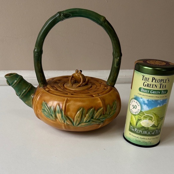 Ceramic Bamboo-Inspired Teapot w/Frog & Green Handle & 1 can of green tea 50 bag - Picture 1 of 14
